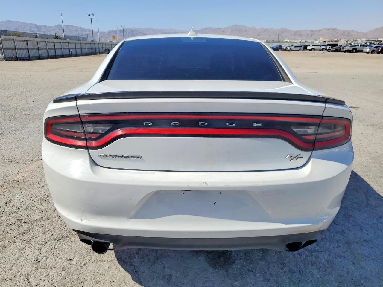 2017 Dodge Charger R - zdjęcie 6