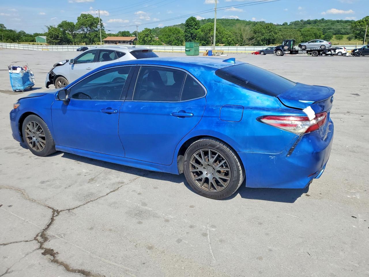 2019 Toyota Camry Xse - zdjęcie 2