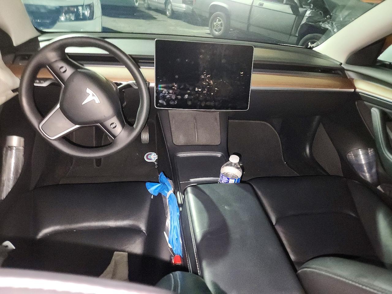 2022 Tesla Model 3 - zdjęcie 8