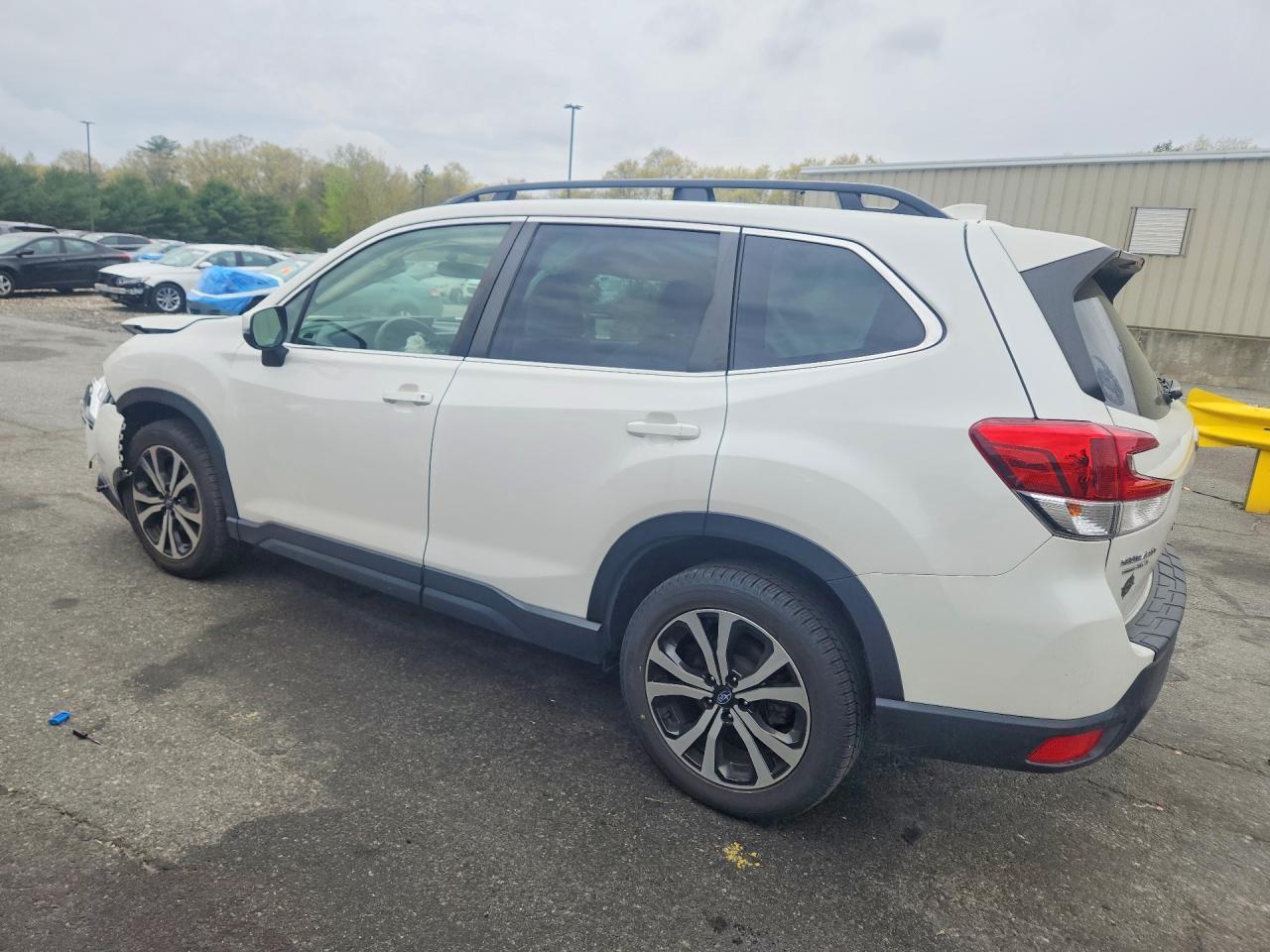 2022 Subaru Forester Limited - zdjęcie 2