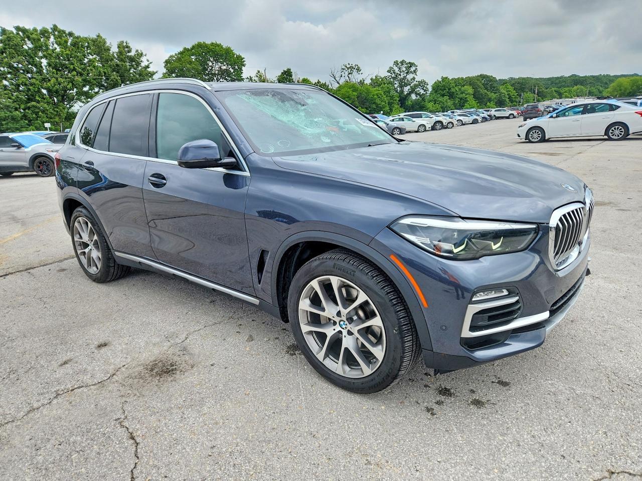 2021 BMW X5 xDrive40I - zdjęcie 4