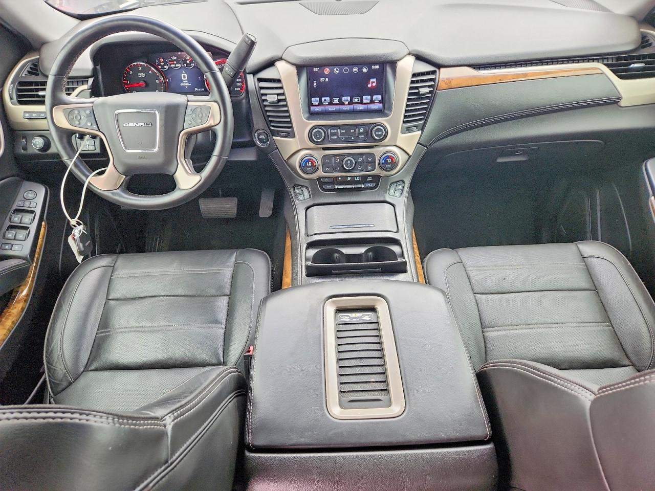 2016 GMC Yukon Denali - zdjęcie 8