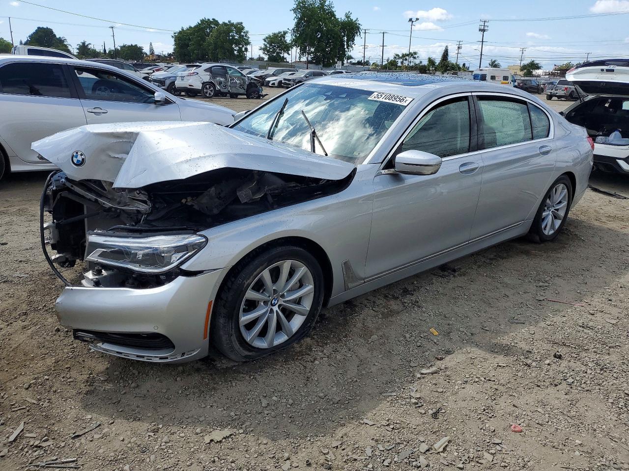 2018 BMW 750 I - zdjęcie główne