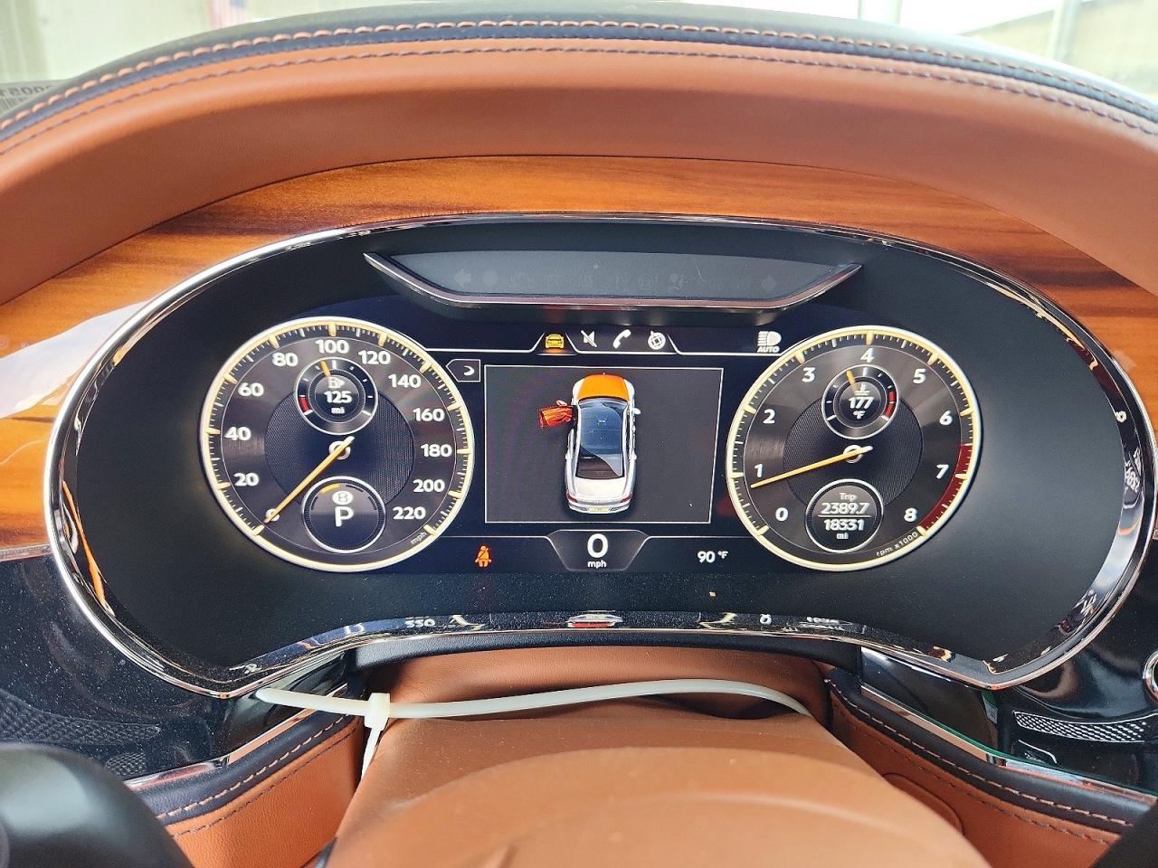 2021 Bentley Flying Spur - zdjęcie 9