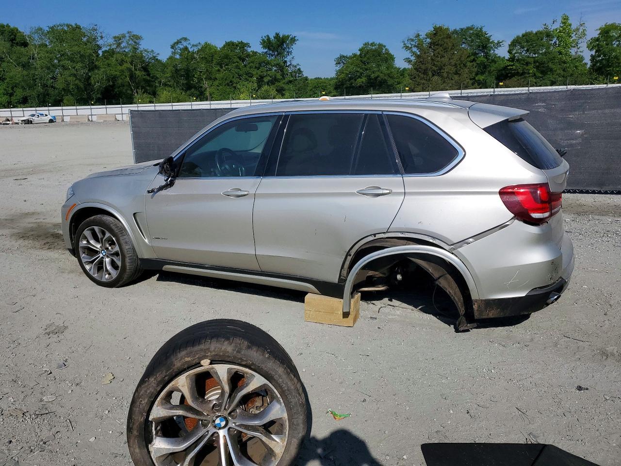 2015 BMW X5 xDrive35I - zdjęcie 2