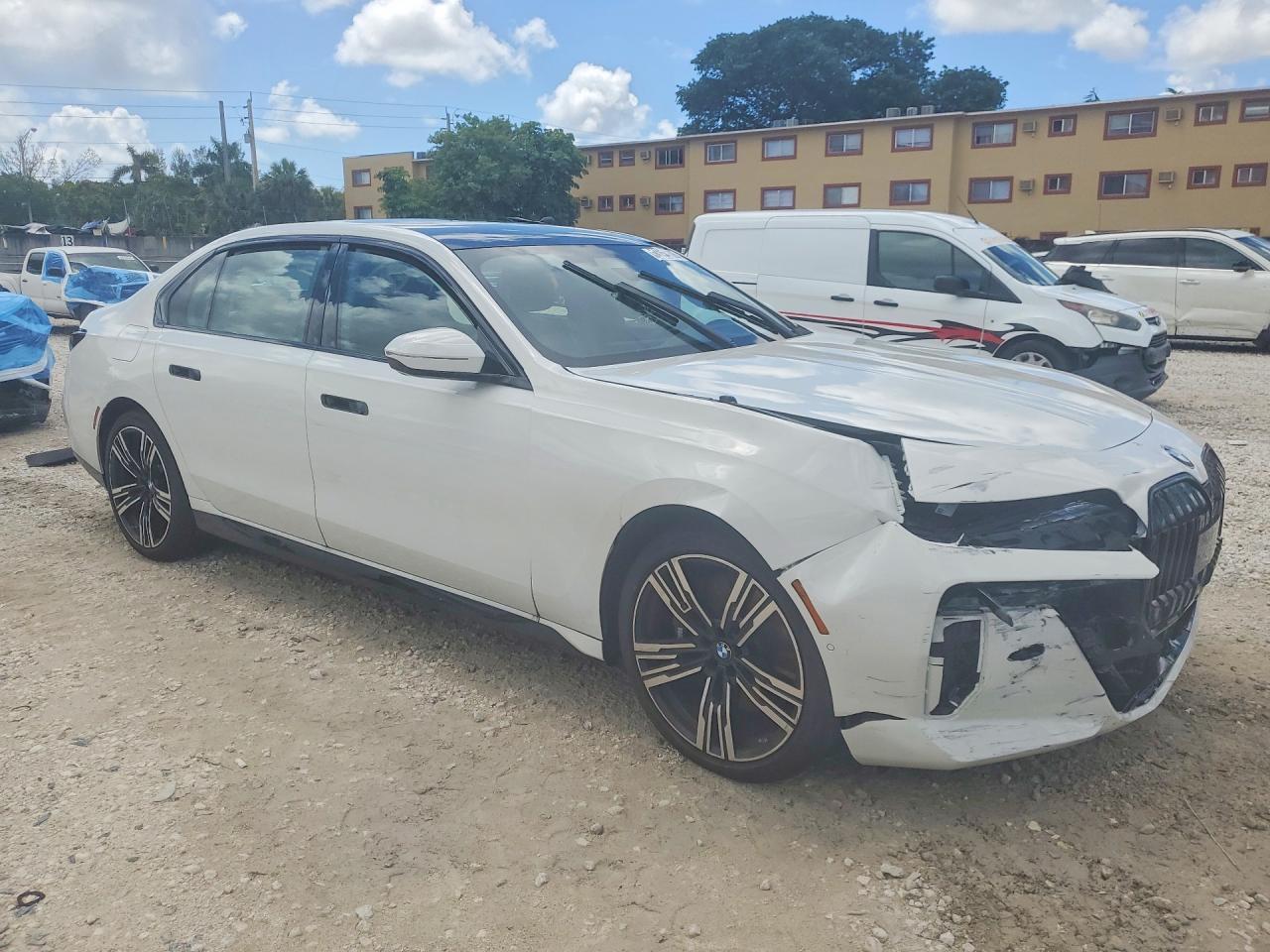 2026 BMW 740 I - zdjęcie 4