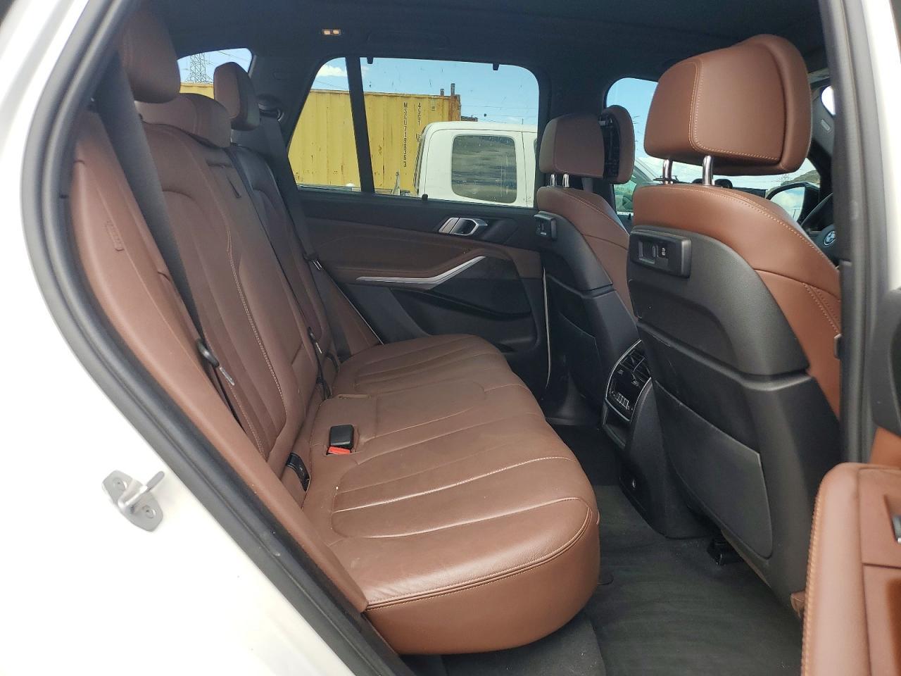 2022 BMW X5 xDrive45E - zdjęcie 11