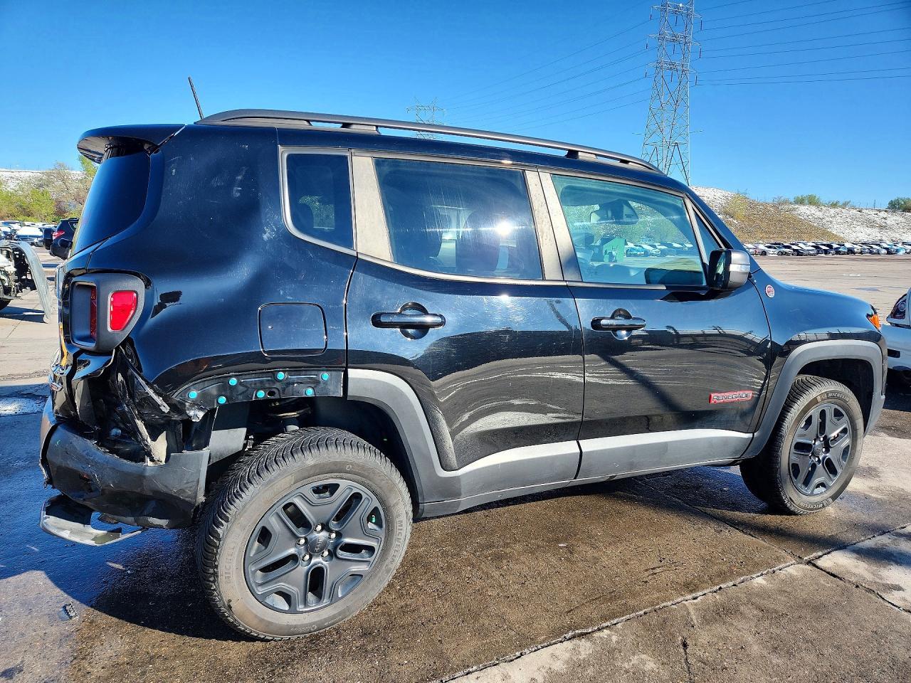 2018 Jeep Renegade Trailhawk - zdjęcie 3