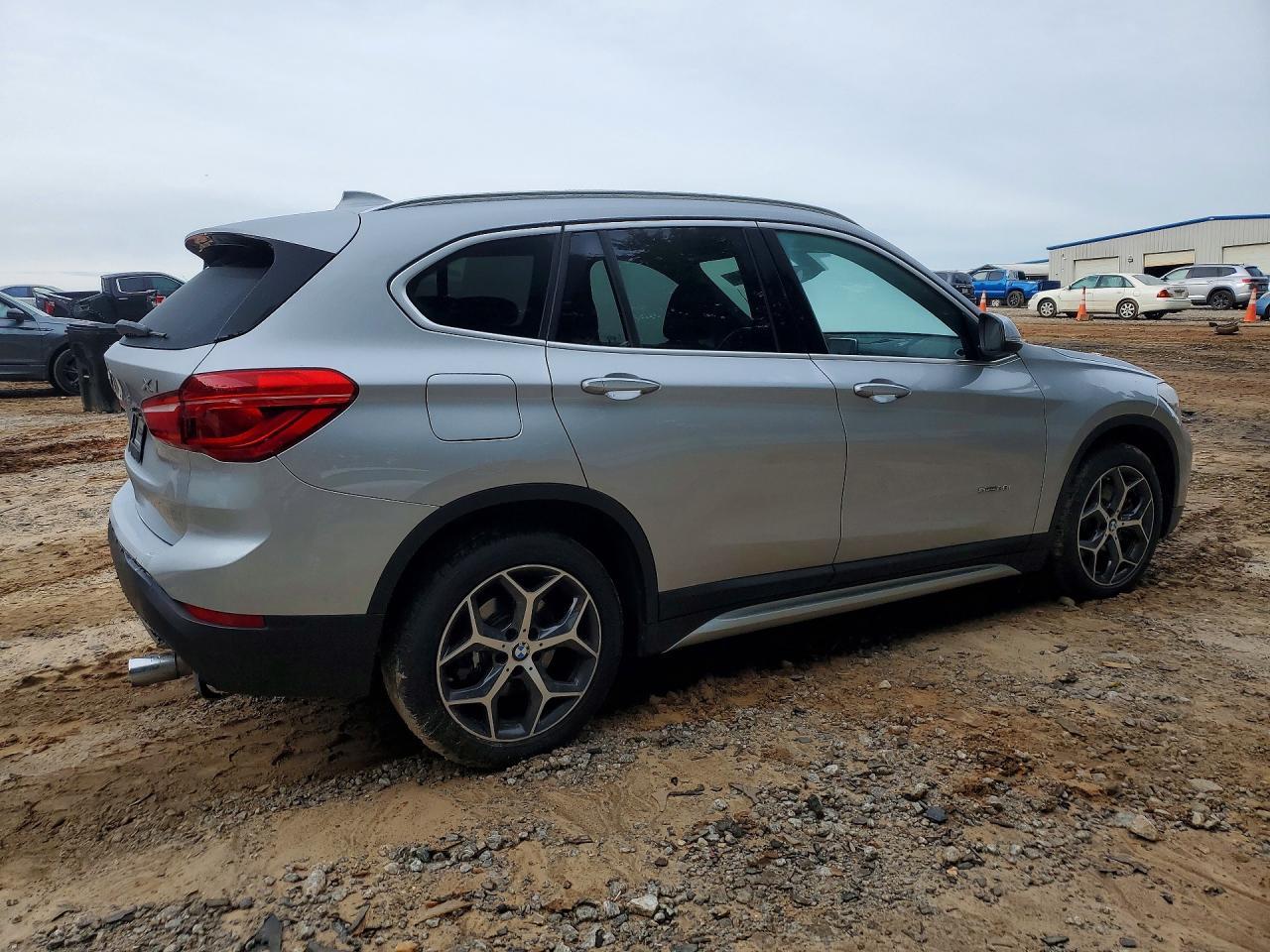 2018 BMW X1 Sdrive28I - zdjęcie 3