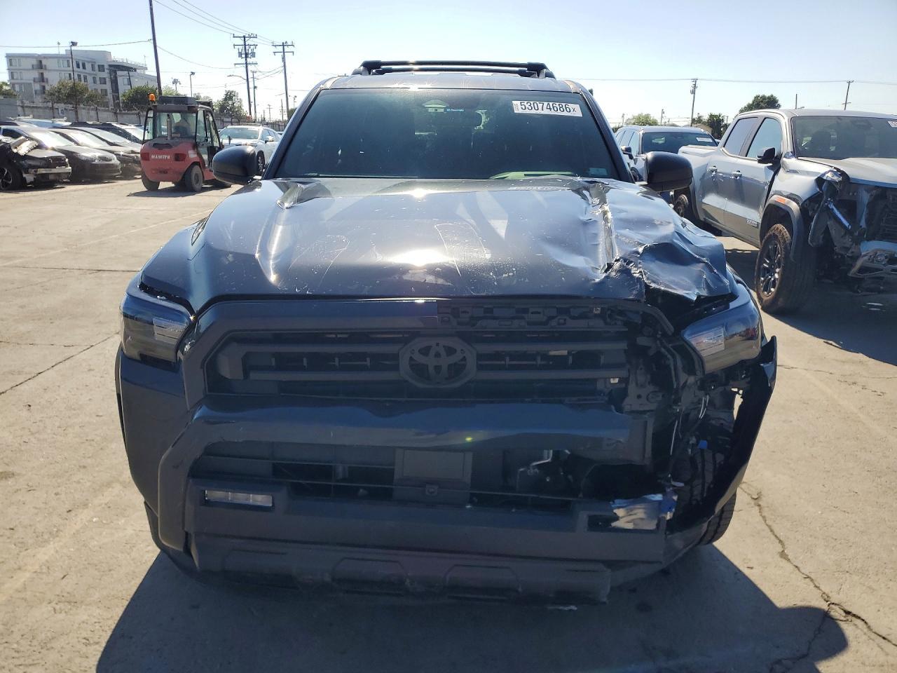 2025 Toyota 4Runner Sr5 - zdjęcie 5