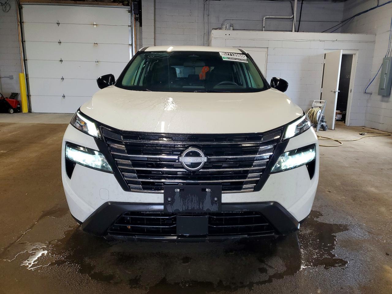 2024 Nissan Rogue S - zdjęcie 5