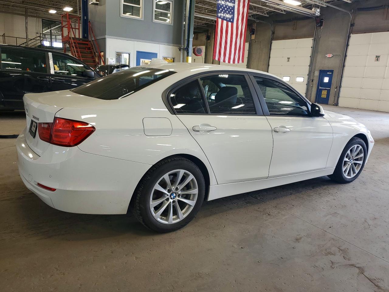 2014 BMW 328 Xi - zdjęcie 3