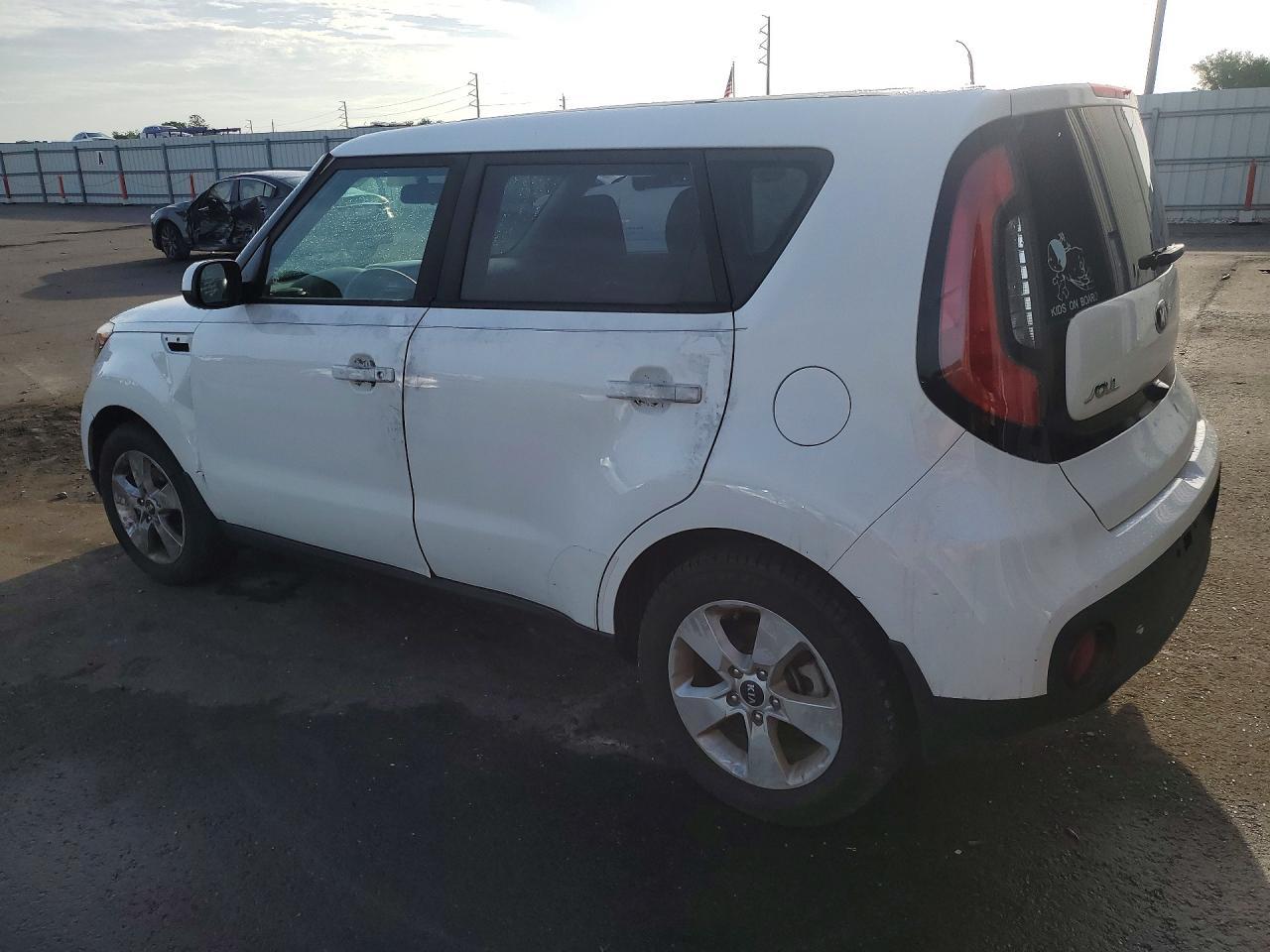 2019 Kia Soul Base - zdjęcie 2