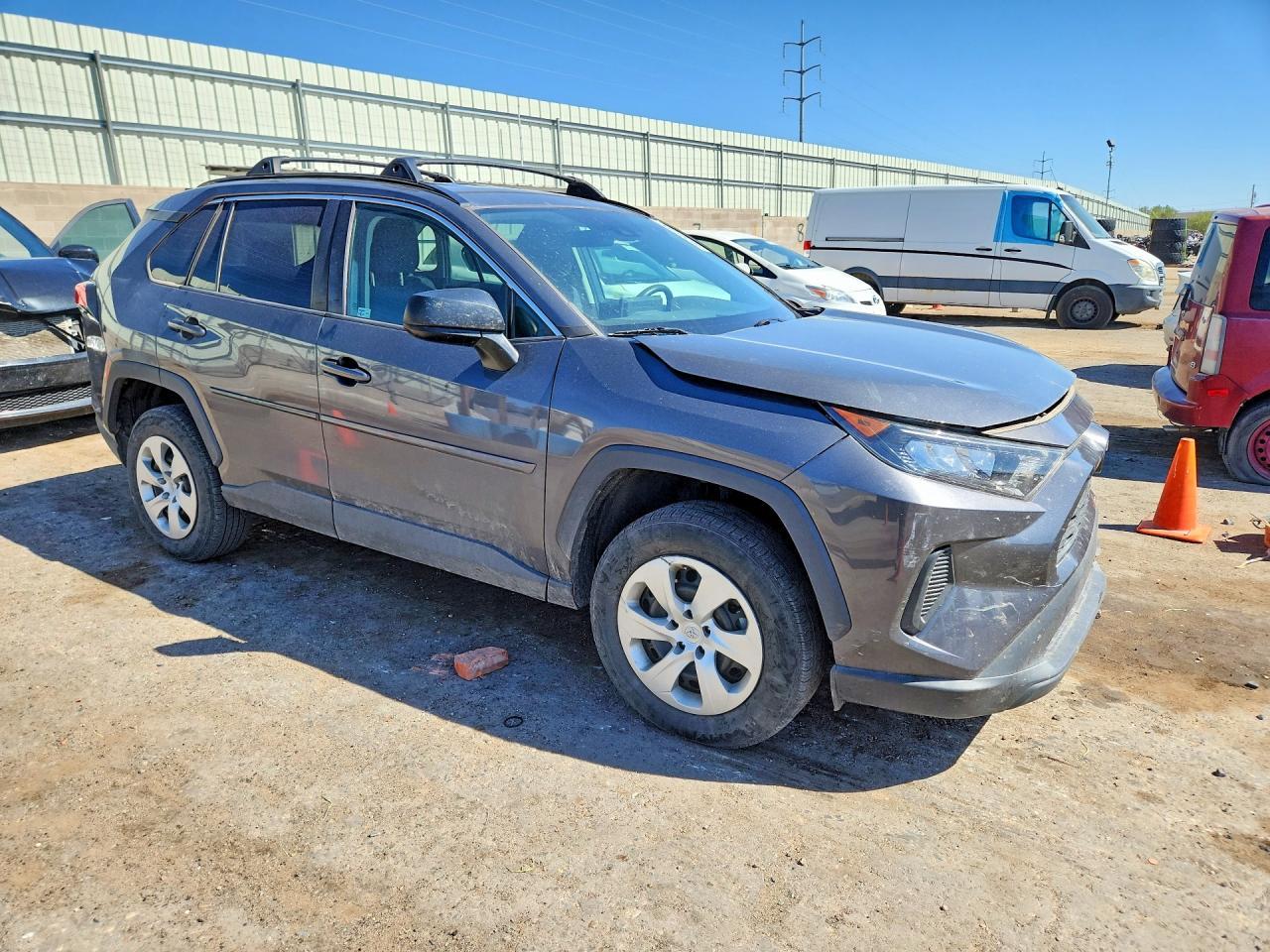 2019 Toyota Rav4 Le - zdjęcie 4