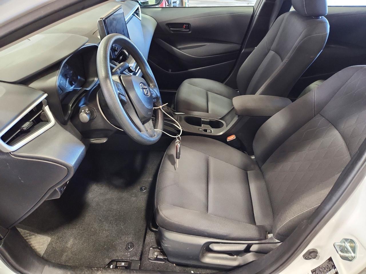 2025 Toyota Corolla Le - zdjęcie 7