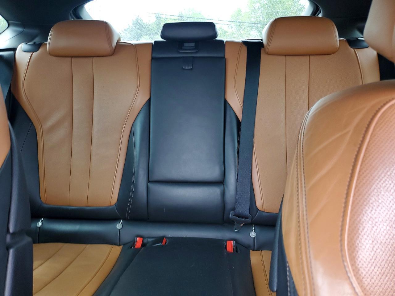 2015 BMW X6 xDrive50I - zdjęcie 10