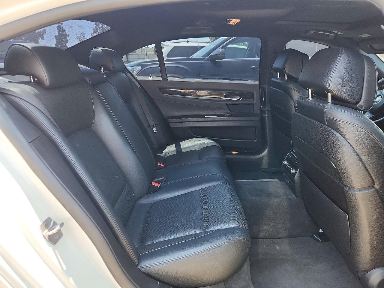 2013 BMW 740 Lxi - zdjęcie 10