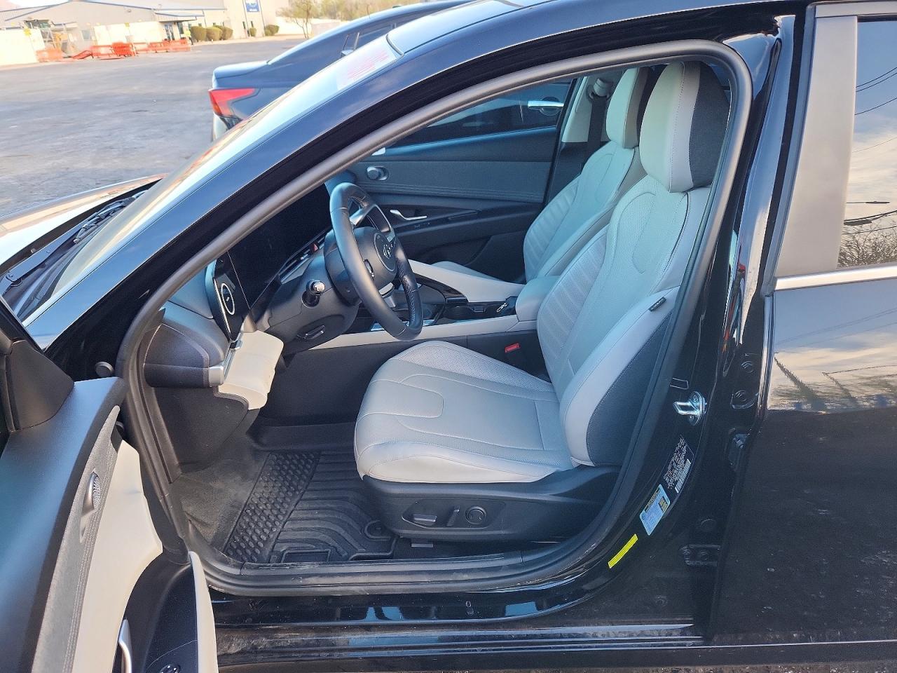 2022 Hyundai Elantra Limited - zdjęcie 7