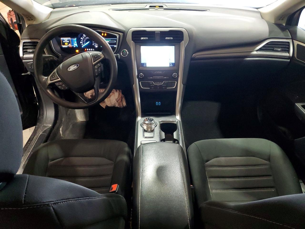 2020 Ford Fusion Se - zdjęcie 8