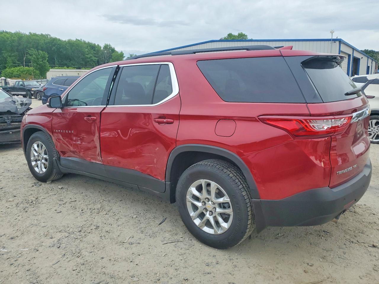2021 Chevrolet Traverse Lt - zdjęcie 2