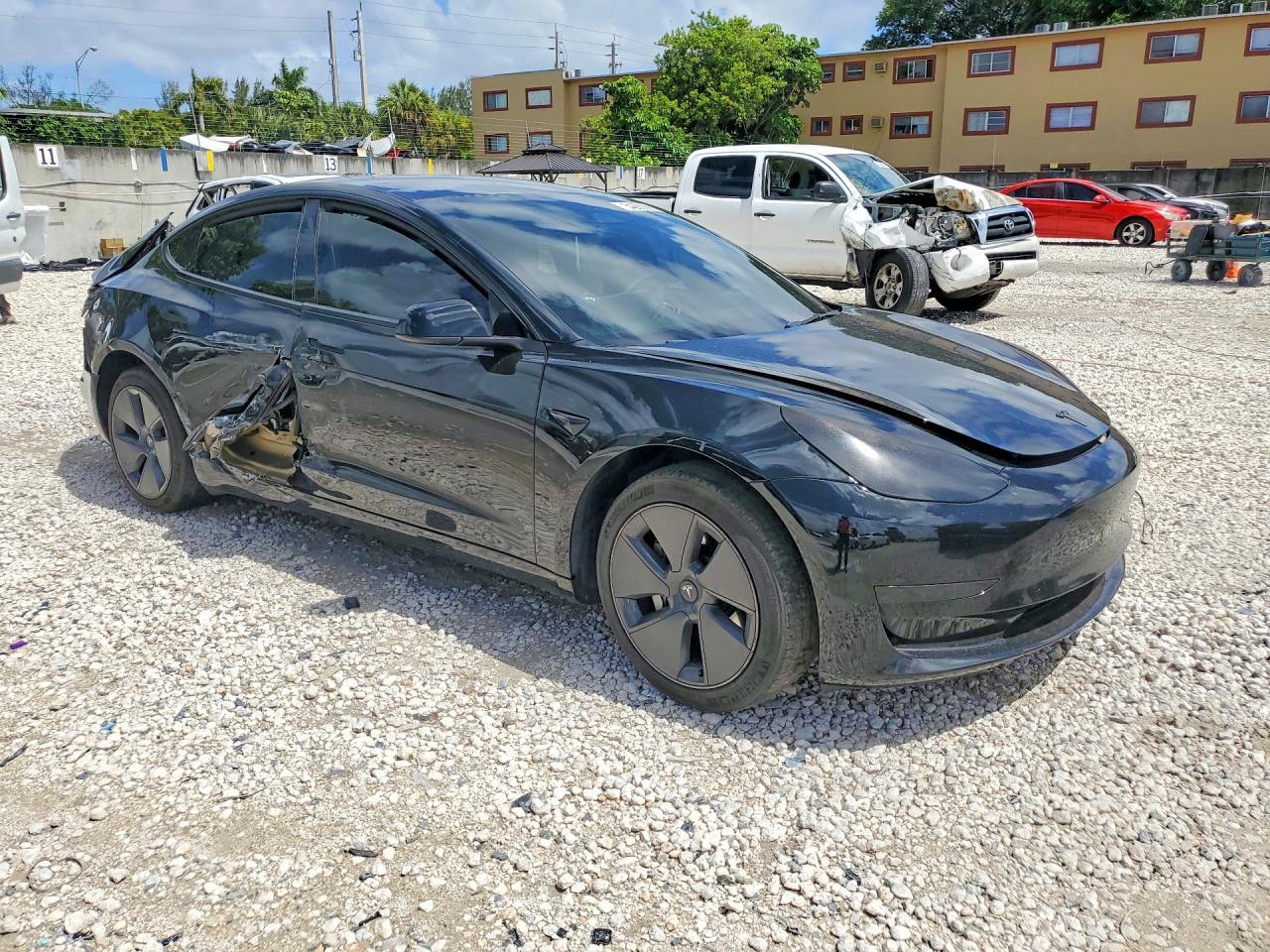 2023 Tesla Model 3 - zdjęcie 4