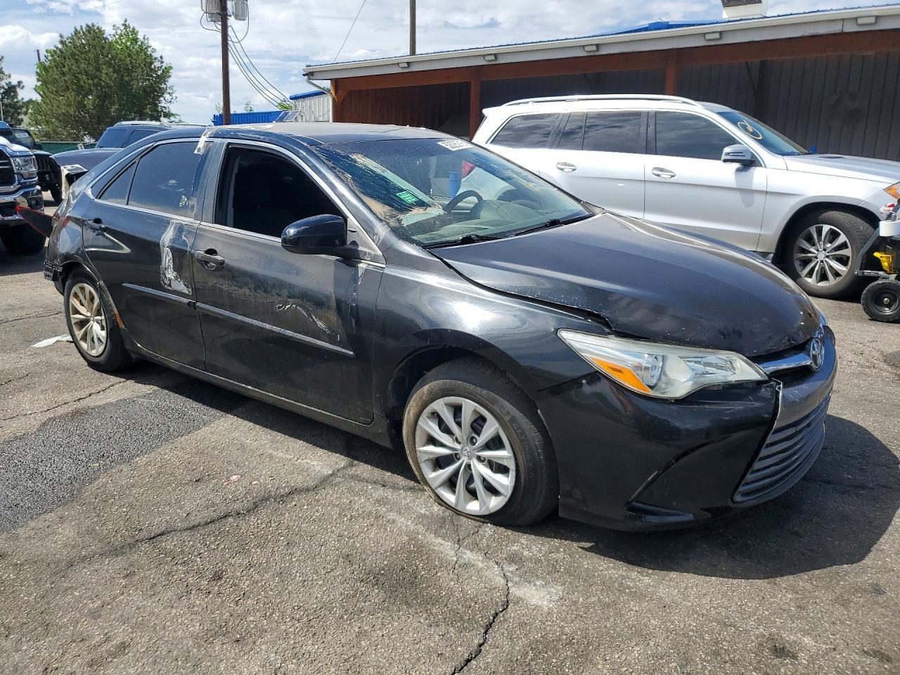 2015 Toyota Camry Le - zdjęcie 4
