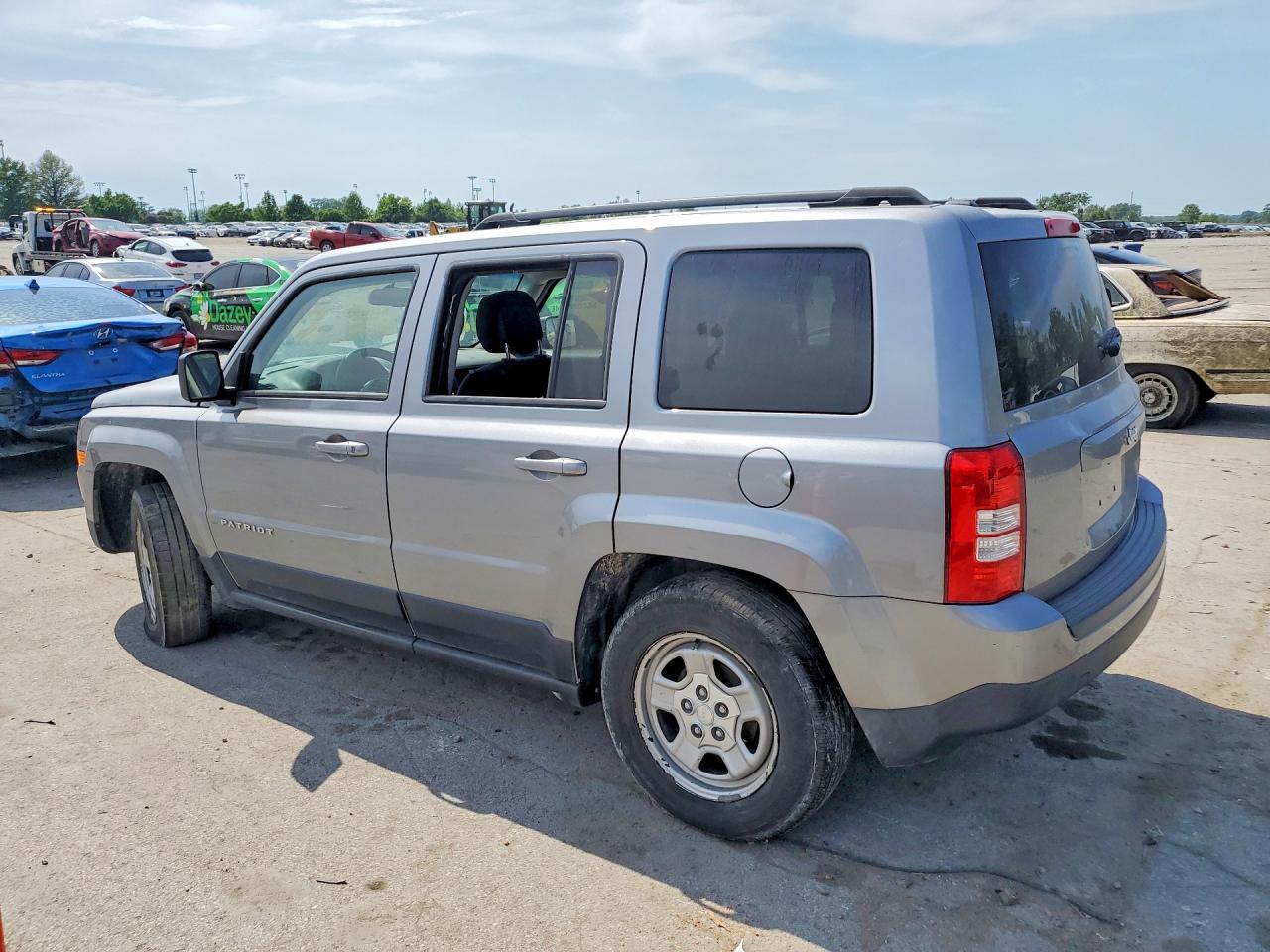 2016 Jeep Patriot Sport - zdjęcie 2