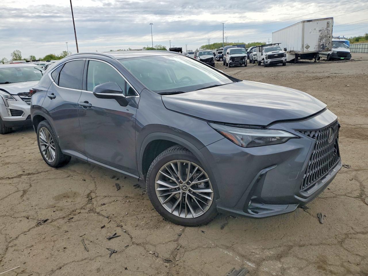 2022 Lexus Nx 350 - zdjęcie 4