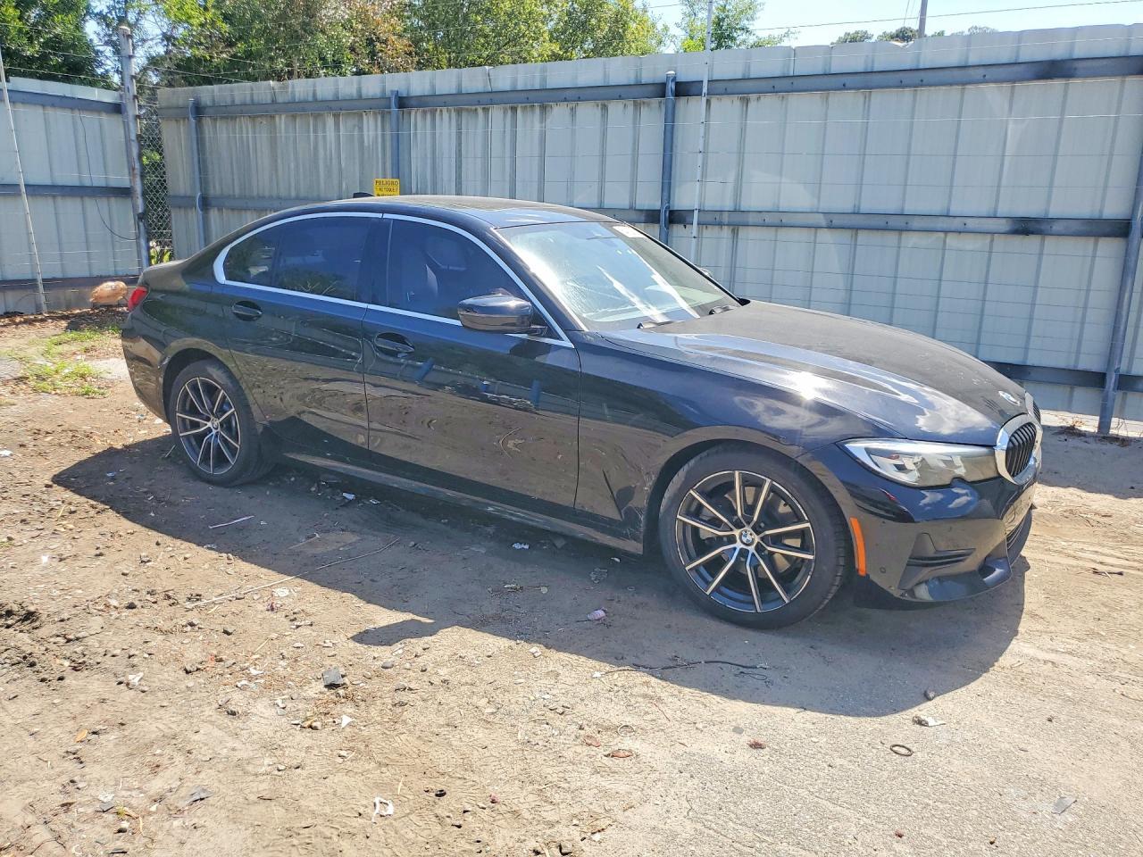 2019 BMW 330Xi - zdjęcie 4