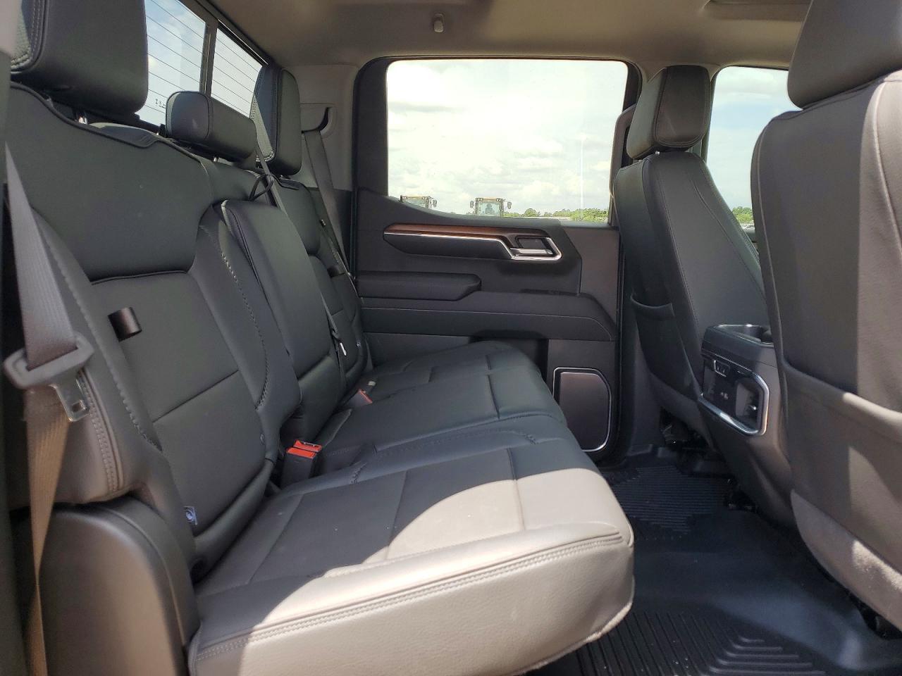 2025 GMC Sierra K1500 Denali - zdjęcie 10