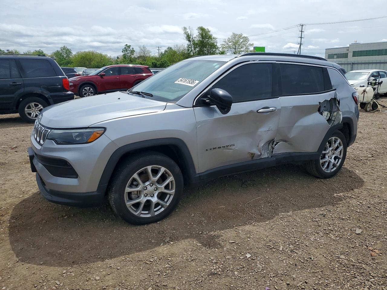 2022 Jeep Compass Latitude Lux - zdjęcie główne