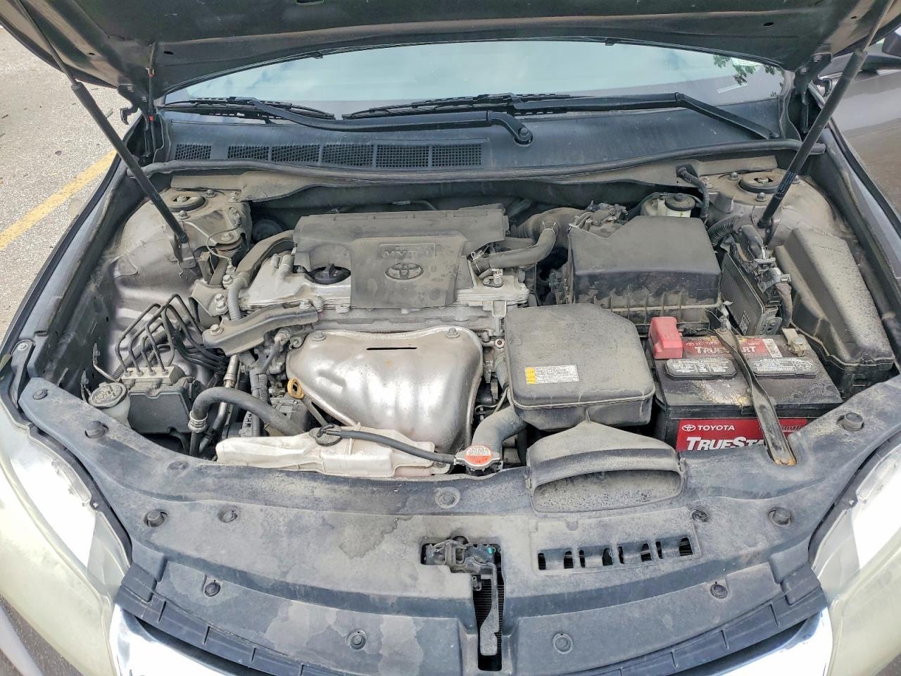 2016 Toyota Camry Le - zdjęcie 11