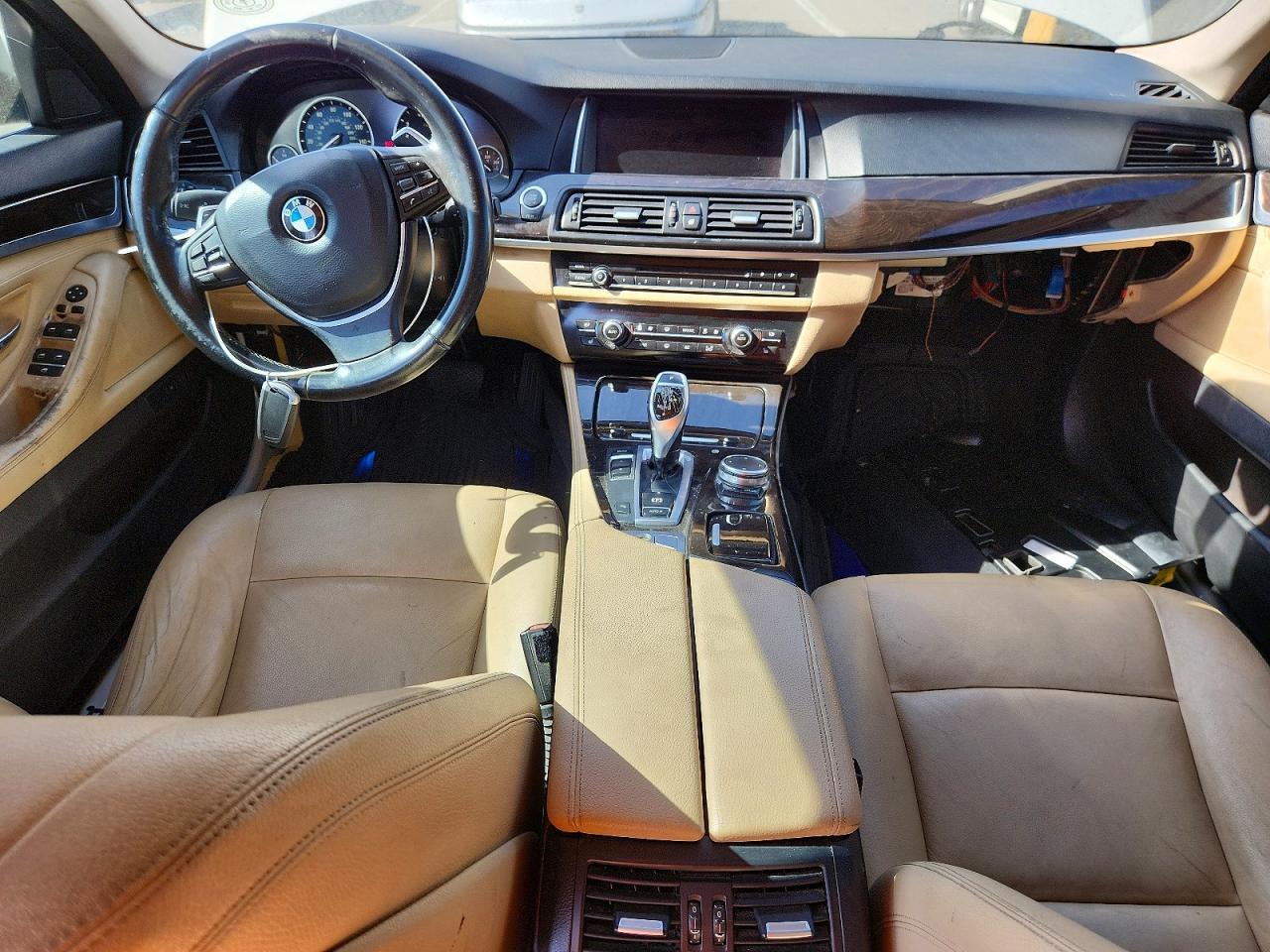 2016 BMW 528 I - zdjęcie 8