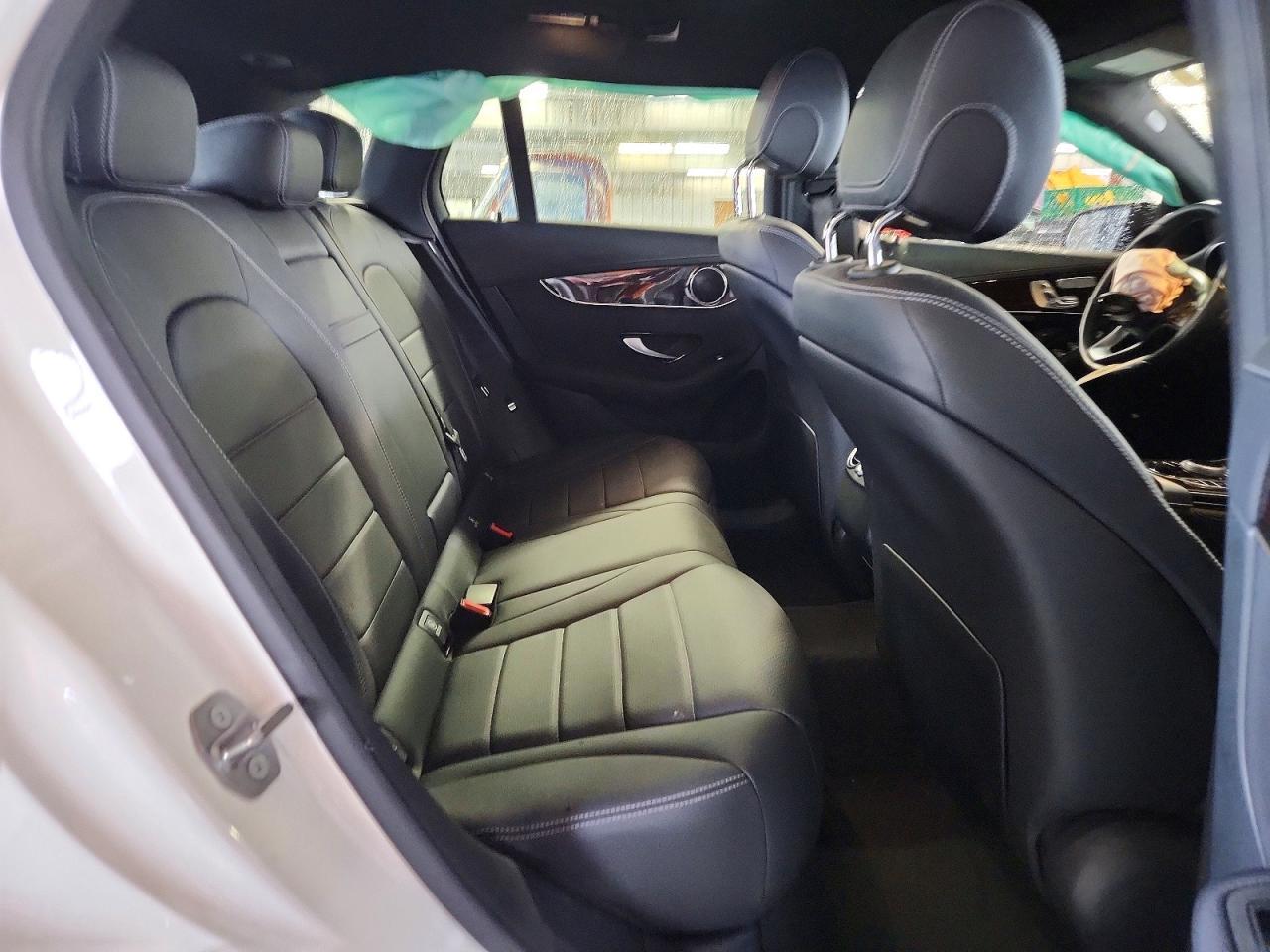 2017 Mercedes-Benz Glc 300 4Matic - zdjęcie 11