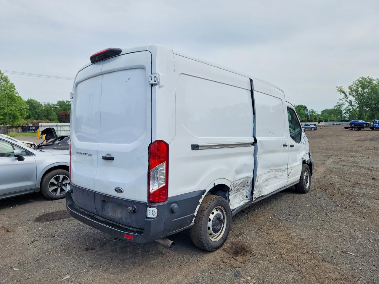 2025 Ford Transit T-250 - zdjęcie 3