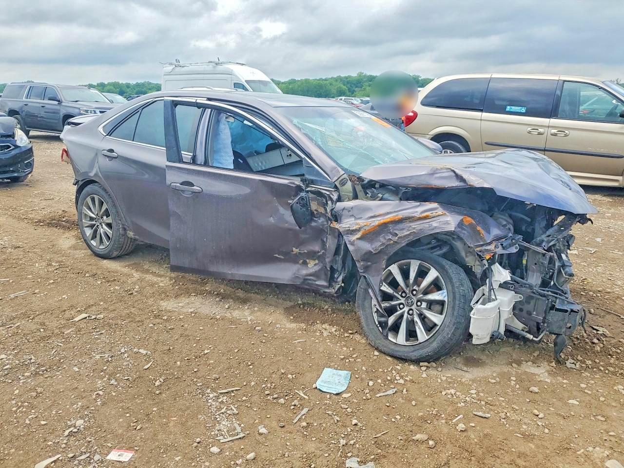 2015 Toyota Camry Xle - zdjęcie 4