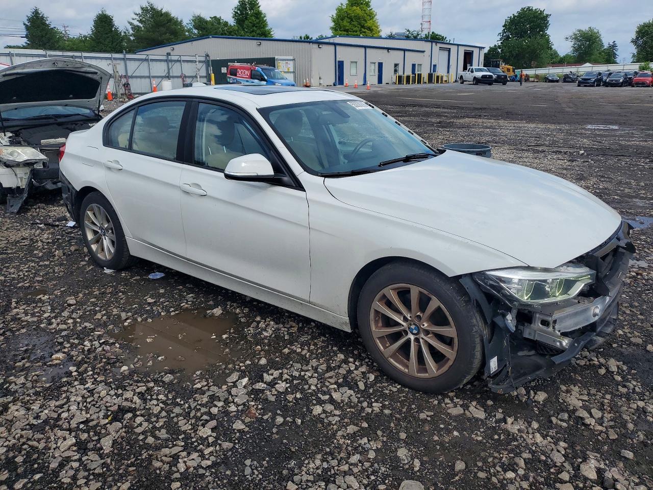 2018 BMW Seria 3 320i - zdjęcie 4