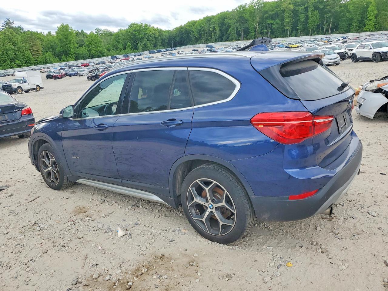 2018 BMW X1 xDrive28I - zdjęcie 2
