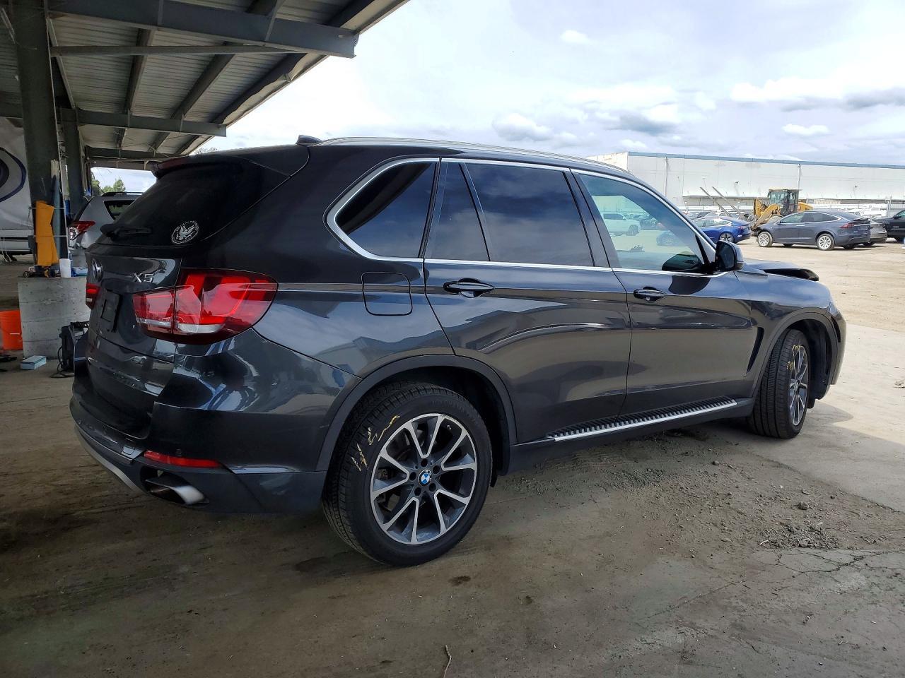 2014 BMW X5 xDrive50I - zdjęcie 3