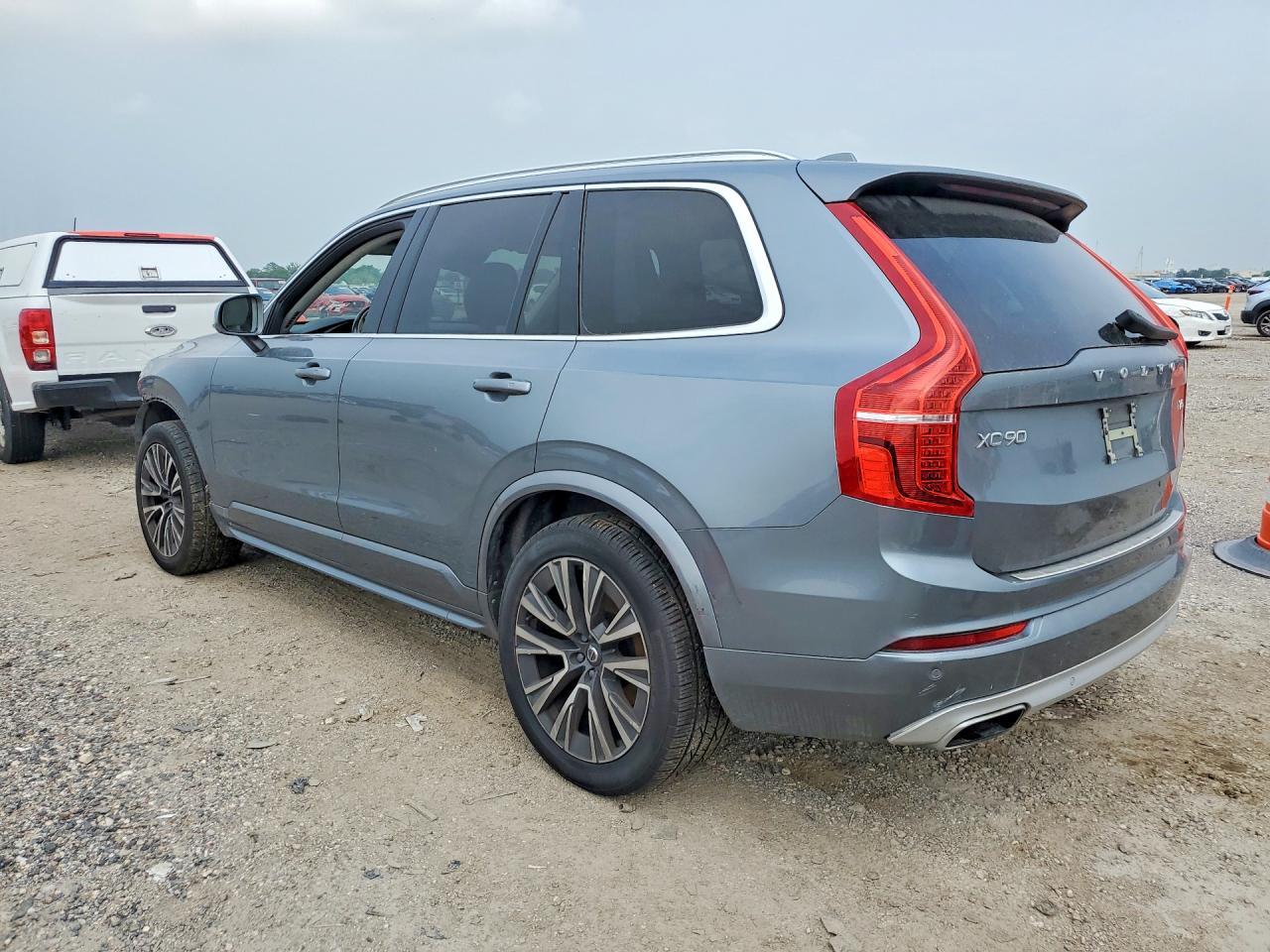 2020 Volvo Xc90 T5 Momentum - zdjęcie 2