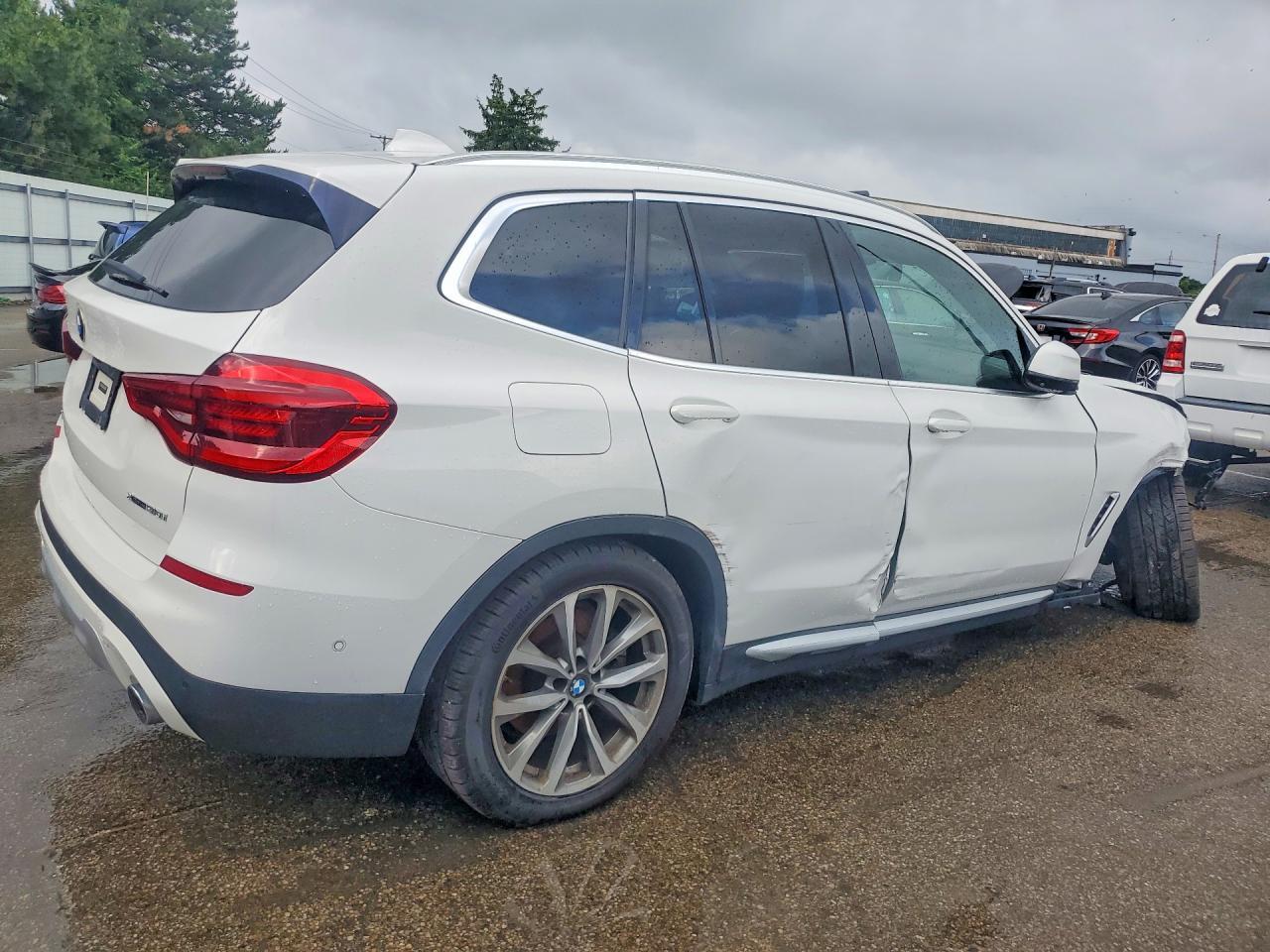 2018 BMW X3 xDrive30I - zdjęcie 3