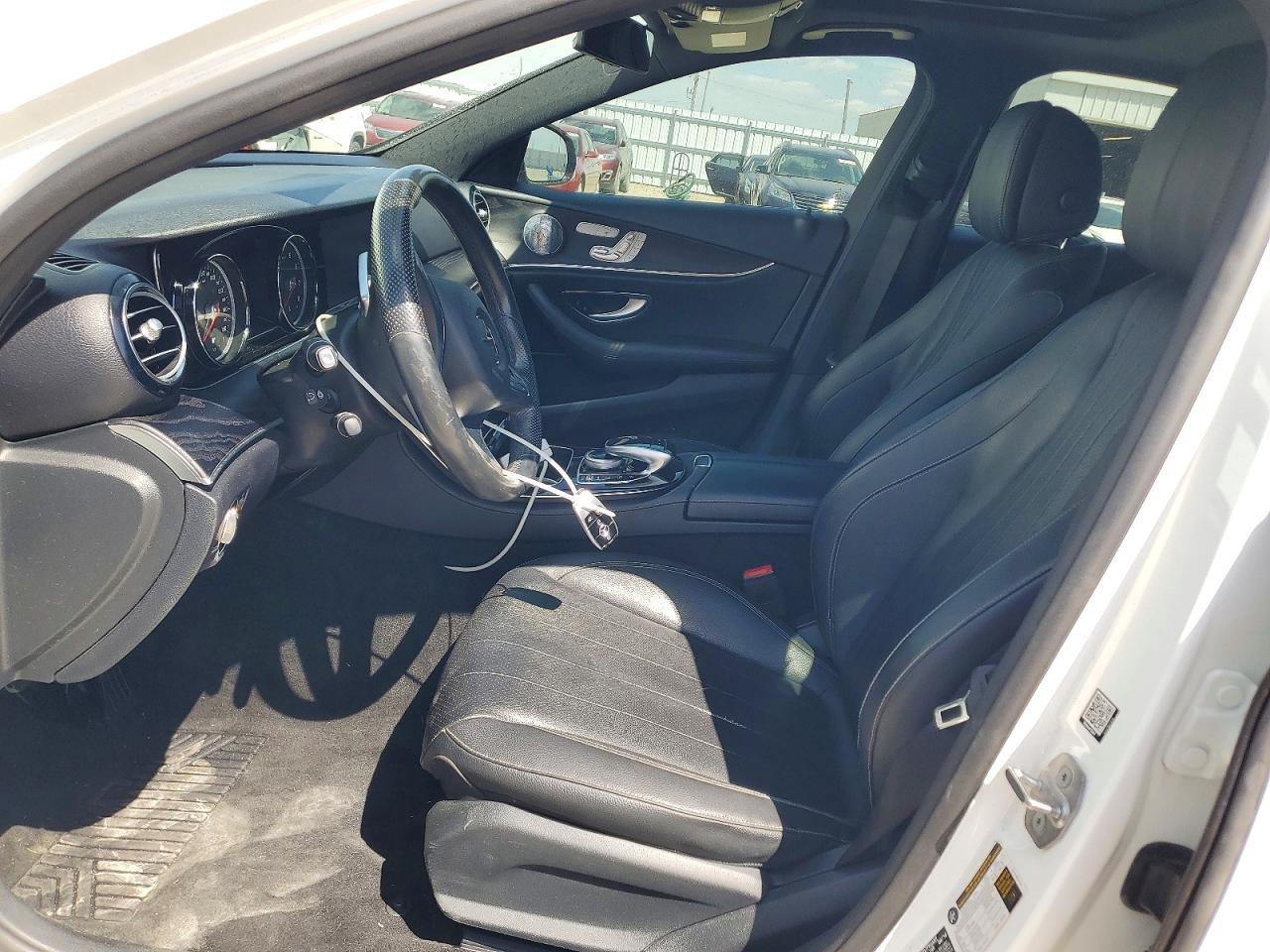 2017 Mercedes-Benz E 300 4Matic - zdjęcie 7
