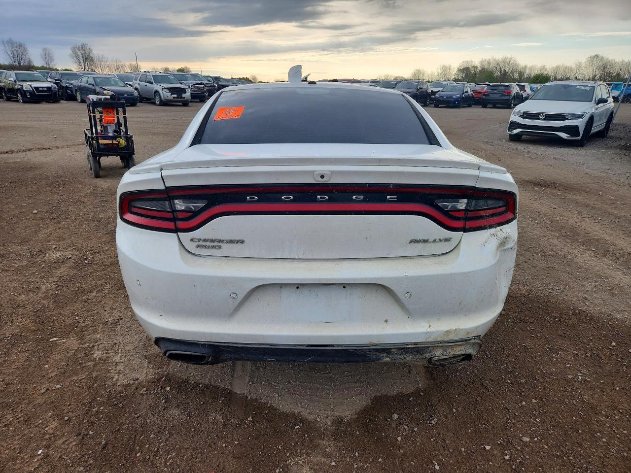 2017 Dodge Charger Sxt - zdjęcie 6