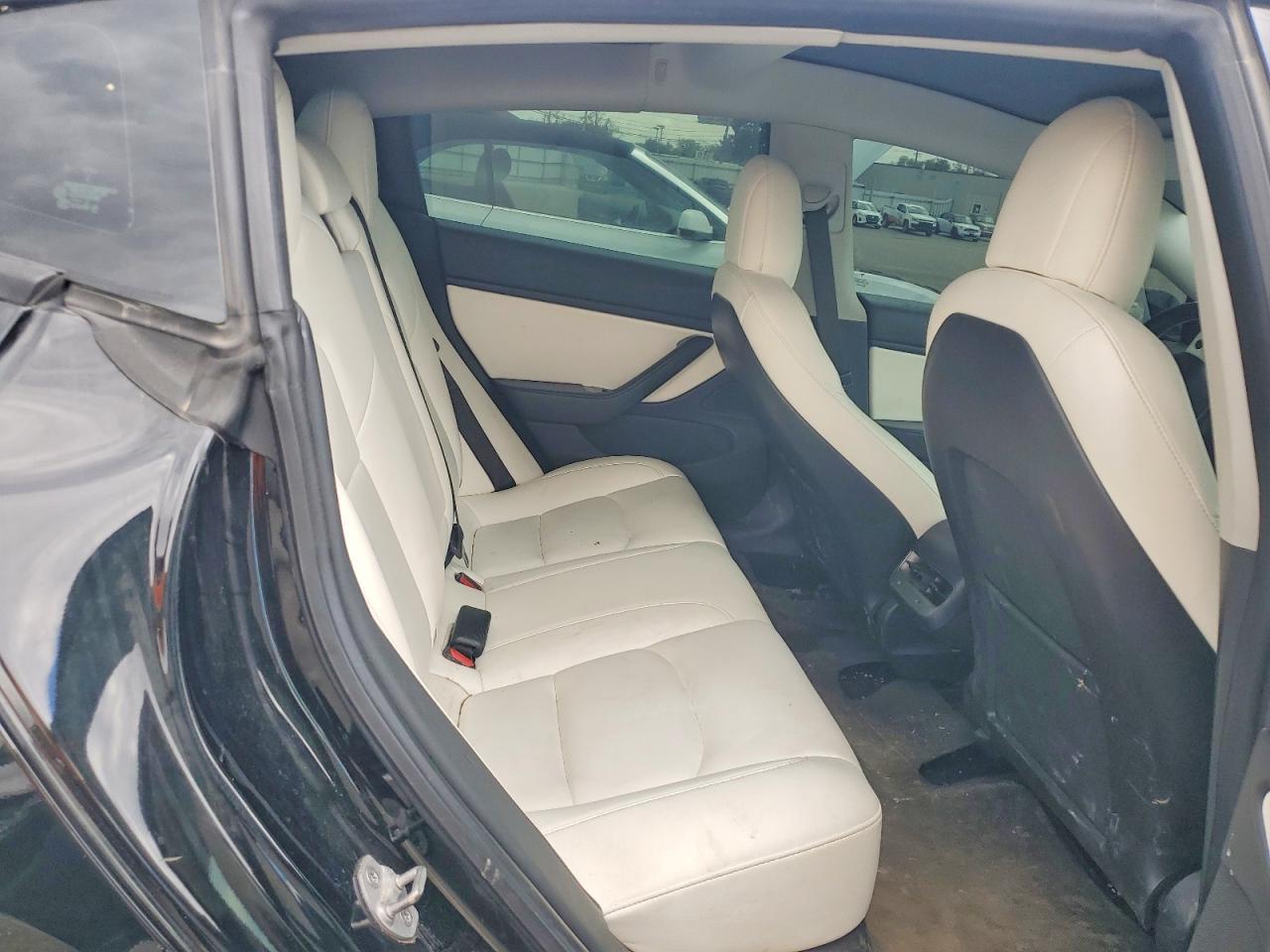 2019 Tesla Model 3 - zdjęcie 10