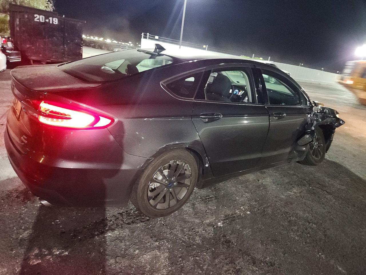 2019 Ford Fusion Se - zdjęcie 3
