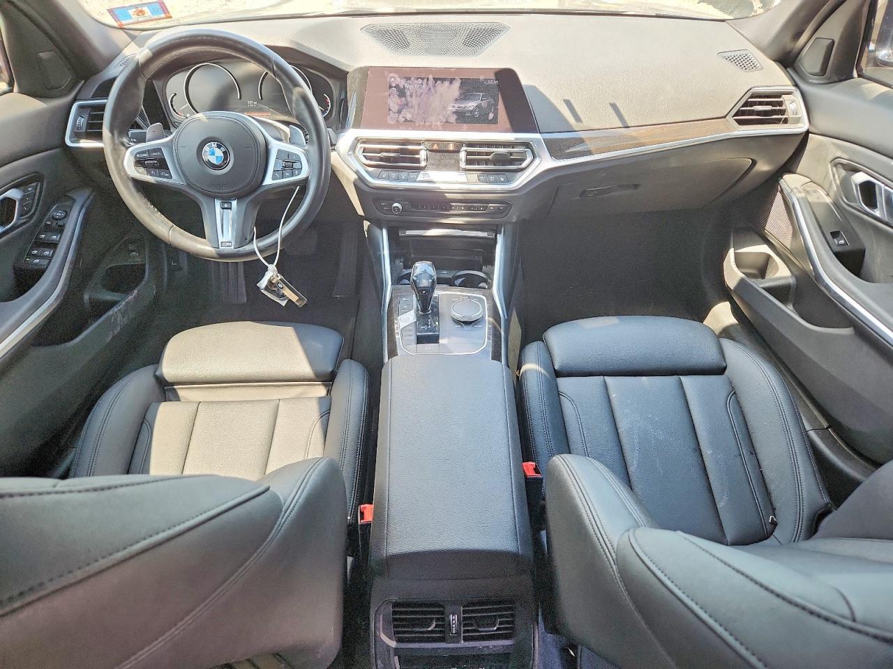 2020 BMW 330Xi - zdjęcie 8
