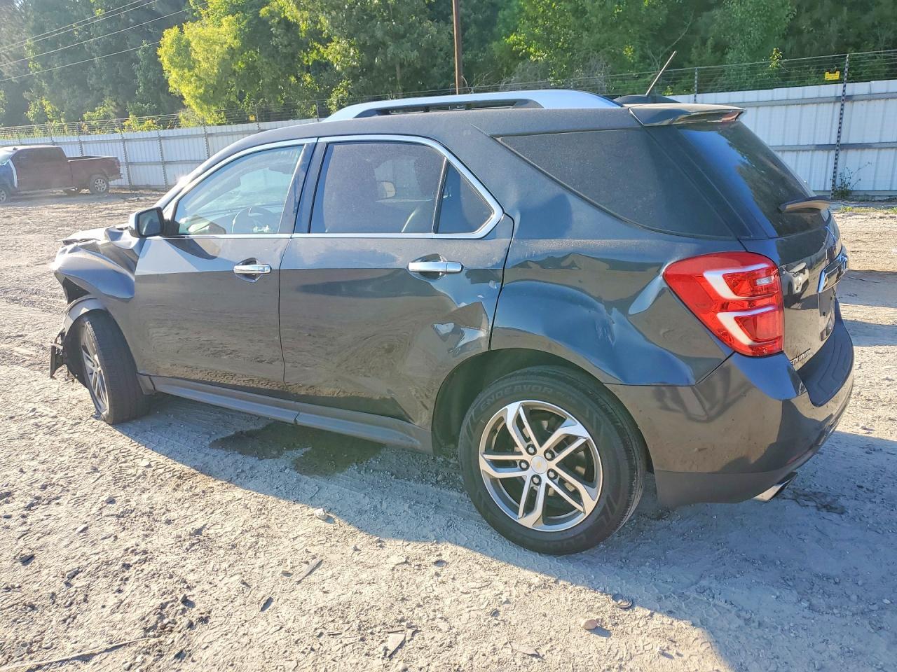 2017 Chevrolet Equinox Premier - zdjęcie 2