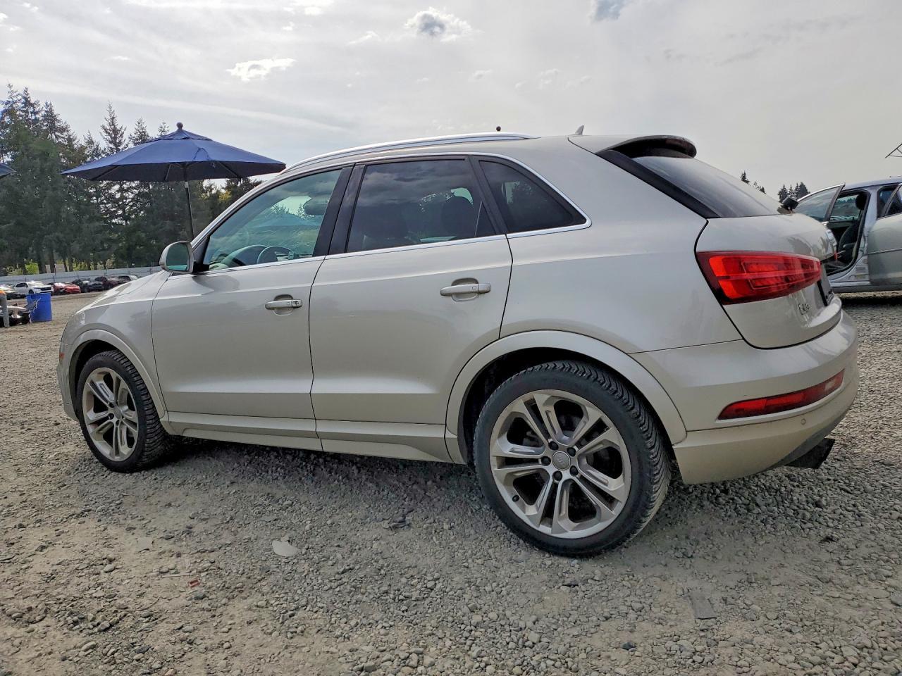 2016 Audi Q3 Premium Plus - zdjęcie 2