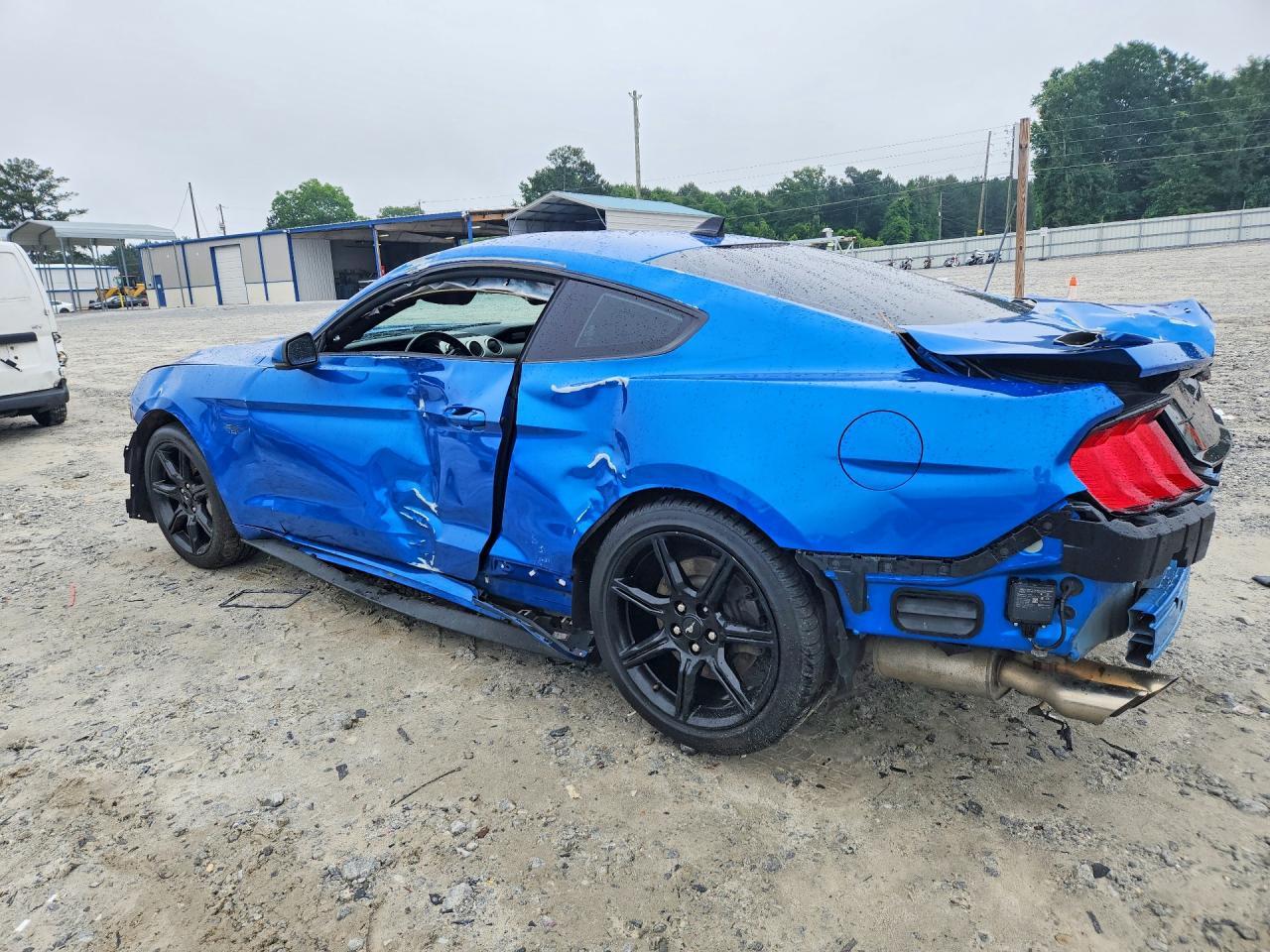 2021 Ford Mustang Gt - zdjęcie 2
