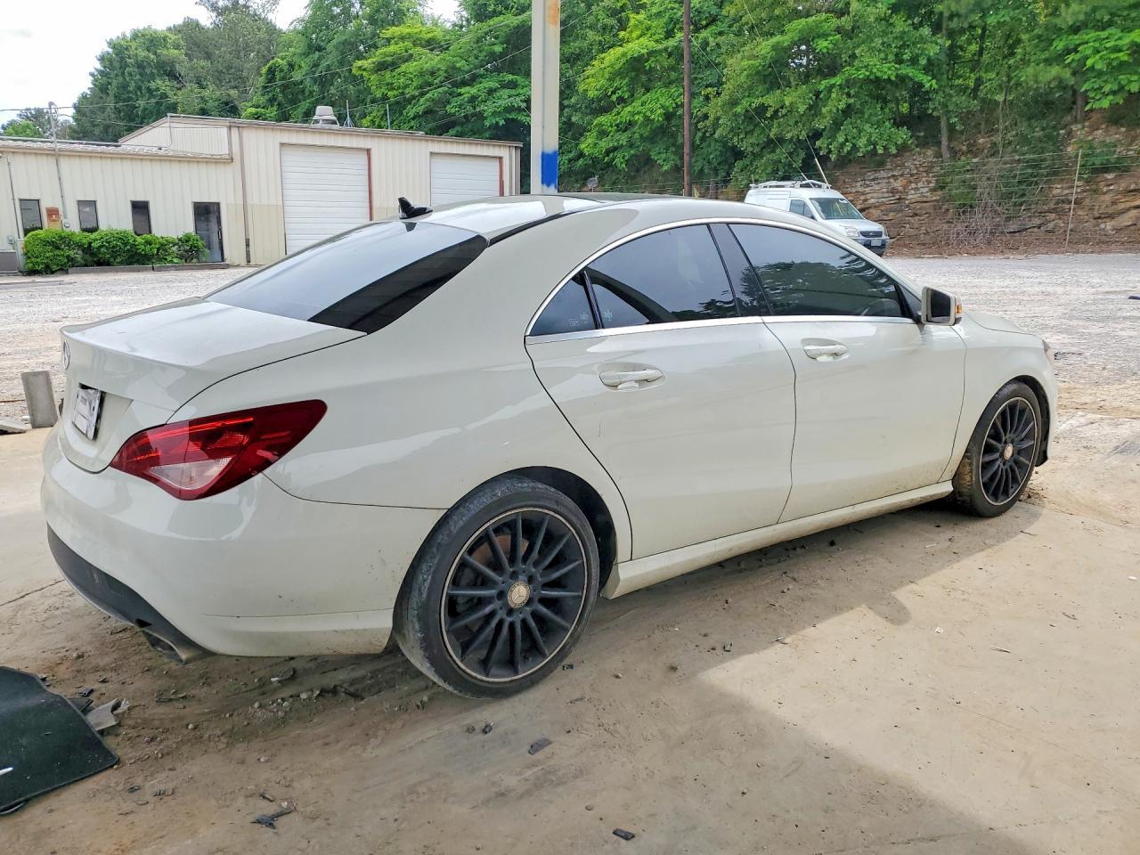 2014 Mercedes-Benz Cla 250 - zdjęcie 3